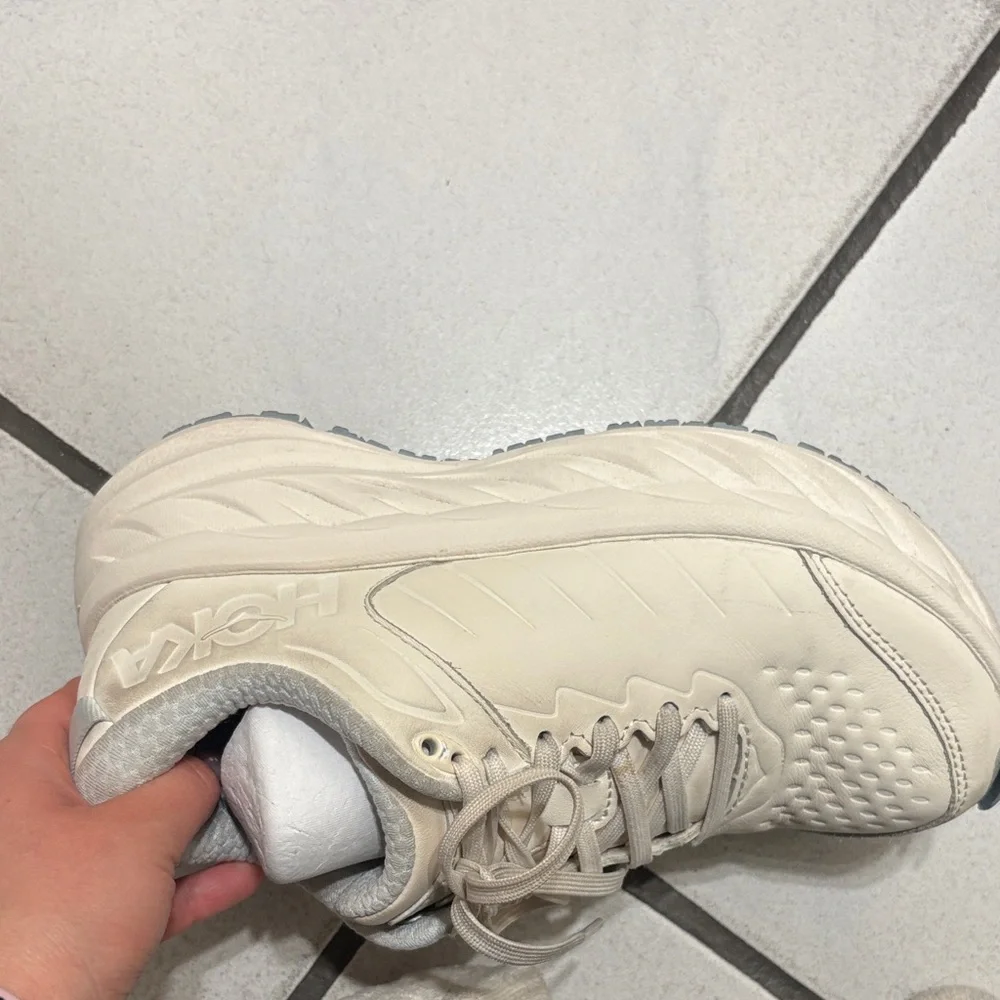 HOKA W Bondi SR size 6 cream/beige color- Non-Slip - Picture 2 of 8